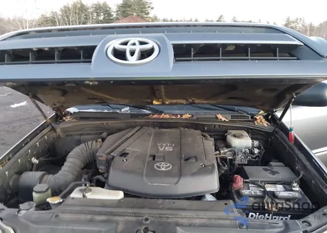 2004 Toyota 4Runner Sr5 V6 from USA, damaged, VIN JTEBU14R440025061